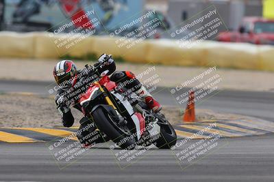 media/Jan-15-2023-SoCal Trackdays (Sun) [[c1237a034a]]/Turn 2 Set 1 (1145am)/